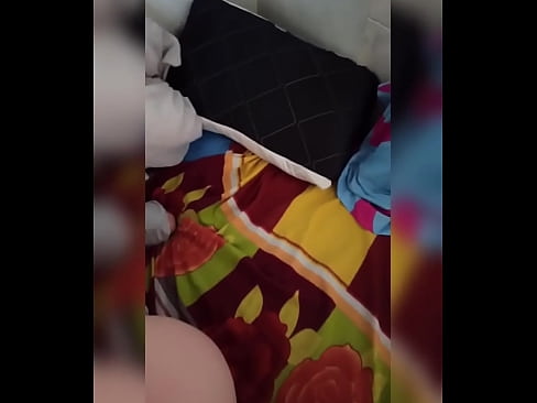 ❤️ My kamermaat bly alleen by die huis want haar man gaan met vakansie en ek vat die geleentheid om haar te naai en haar gat vol melk te maak ️❌ Gehaltepornografie by ons